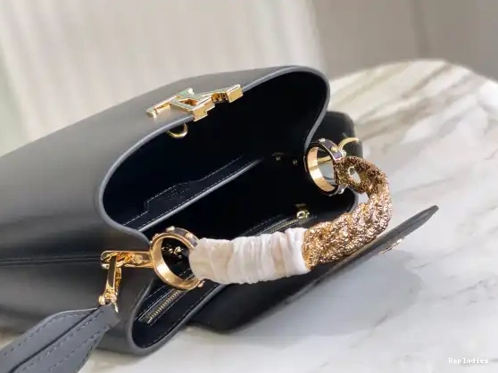 Repzbay LOUIS VUITTON BB CAPUCINES 0701